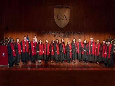 Universidad Autónoma de Chile celebra graduación de nuevos Doctores